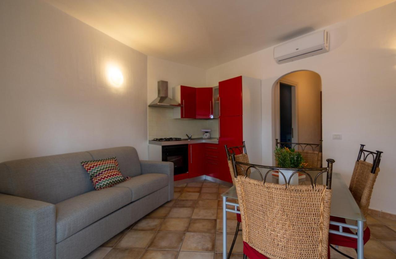 Aparthotel Residenze Il Girasole Golfo Aranci Esterno foto