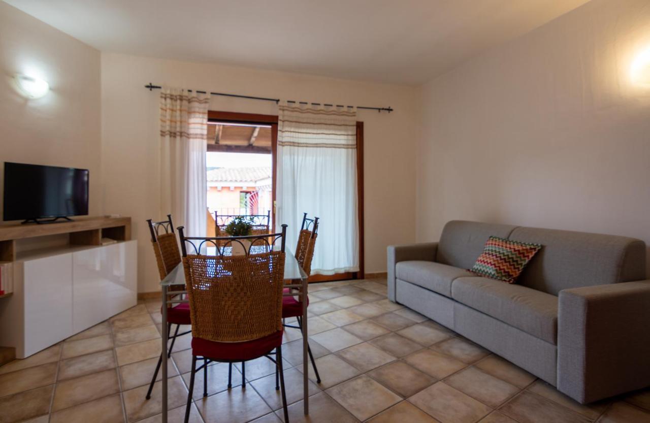 Aparthotel Residenze Il Girasole Golfo Aranci Esterno foto