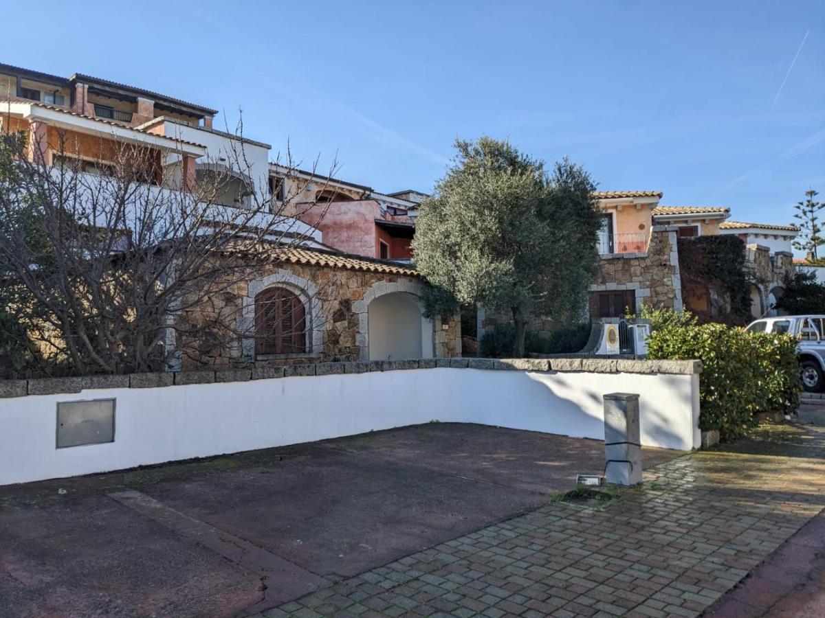 Aparthotel Residenze Il Girasole Golfo Aranci Esterno foto