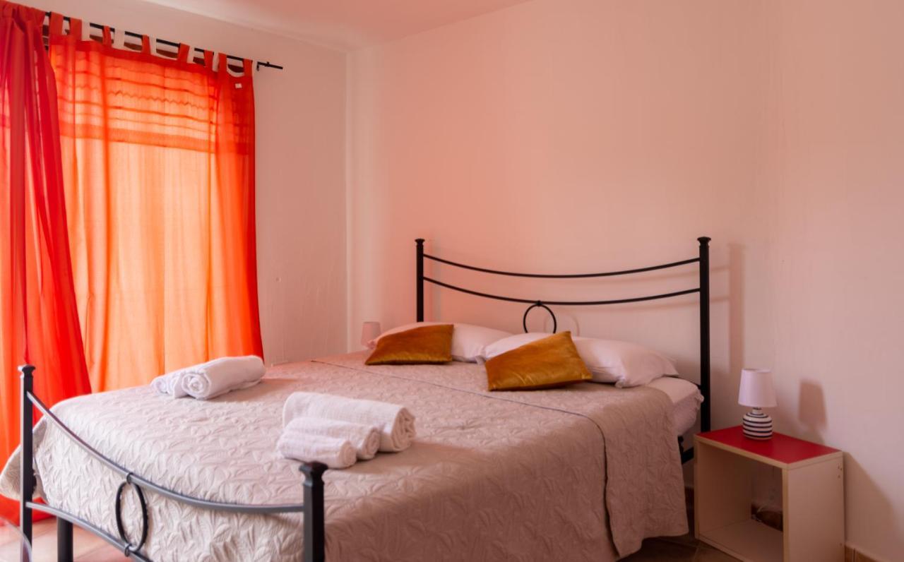 Aparthotel Residenze Il Girasole Golfo Aranci Esterno foto