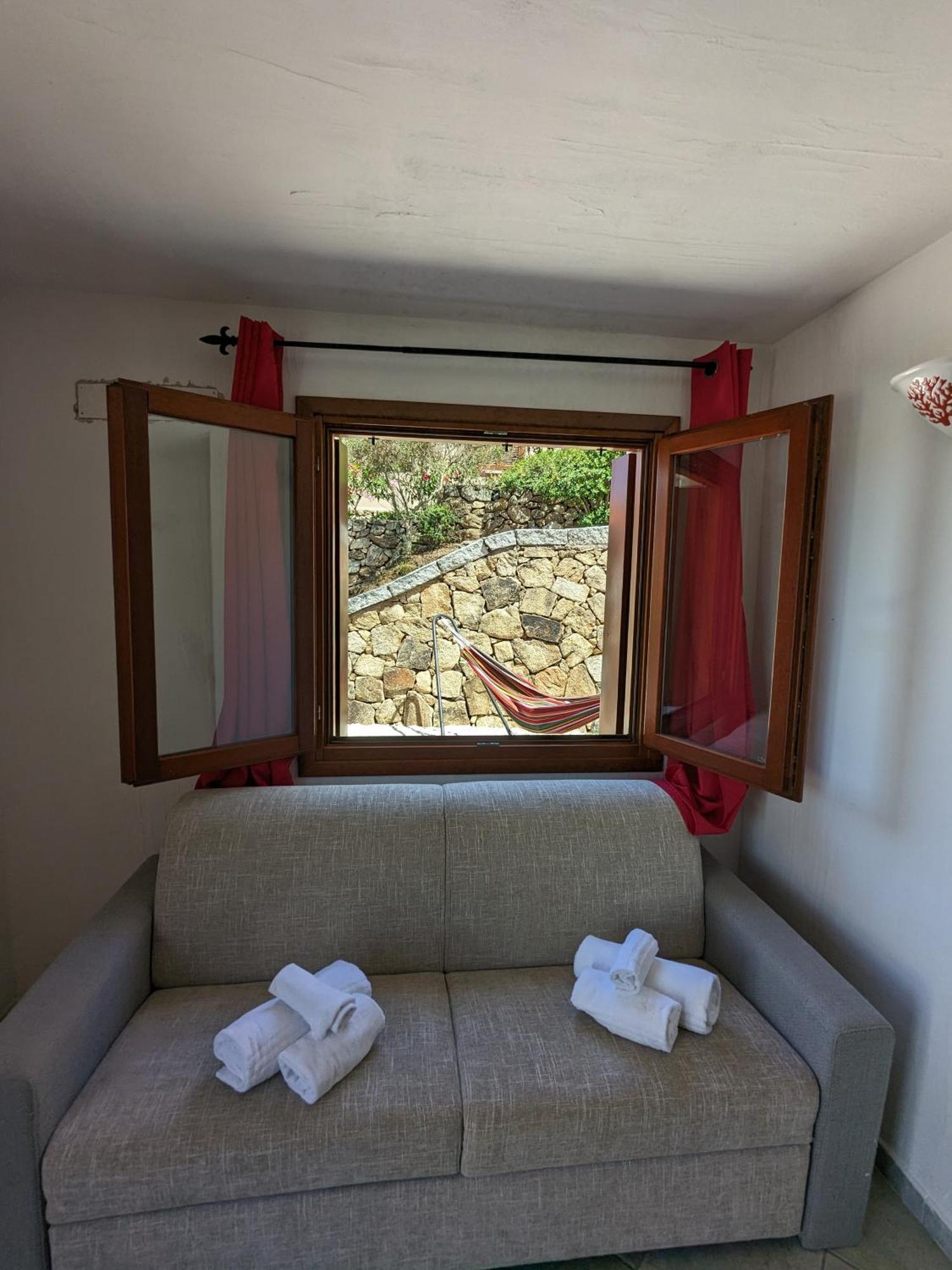 Aparthotel Residenze Il Girasole Golfo Aranci Esterno foto
