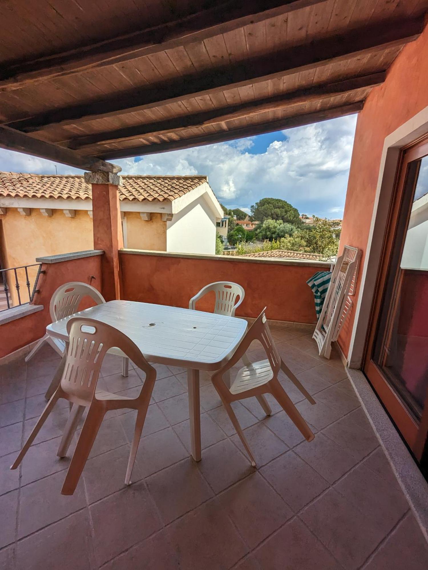 Aparthotel Residenze Il Girasole Golfo Aranci Esterno foto