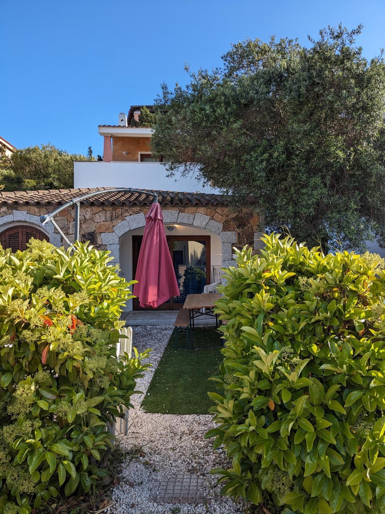 Aparthotel Residenze Il Girasole Golfo Aranci Esterno foto